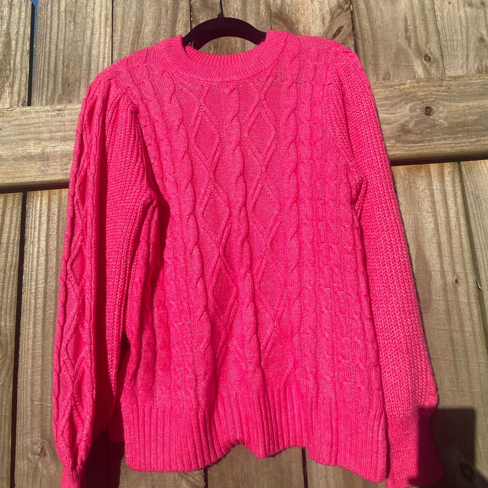 Crown & Ivy Vibrant Pink Cable Knit Sweater Size M